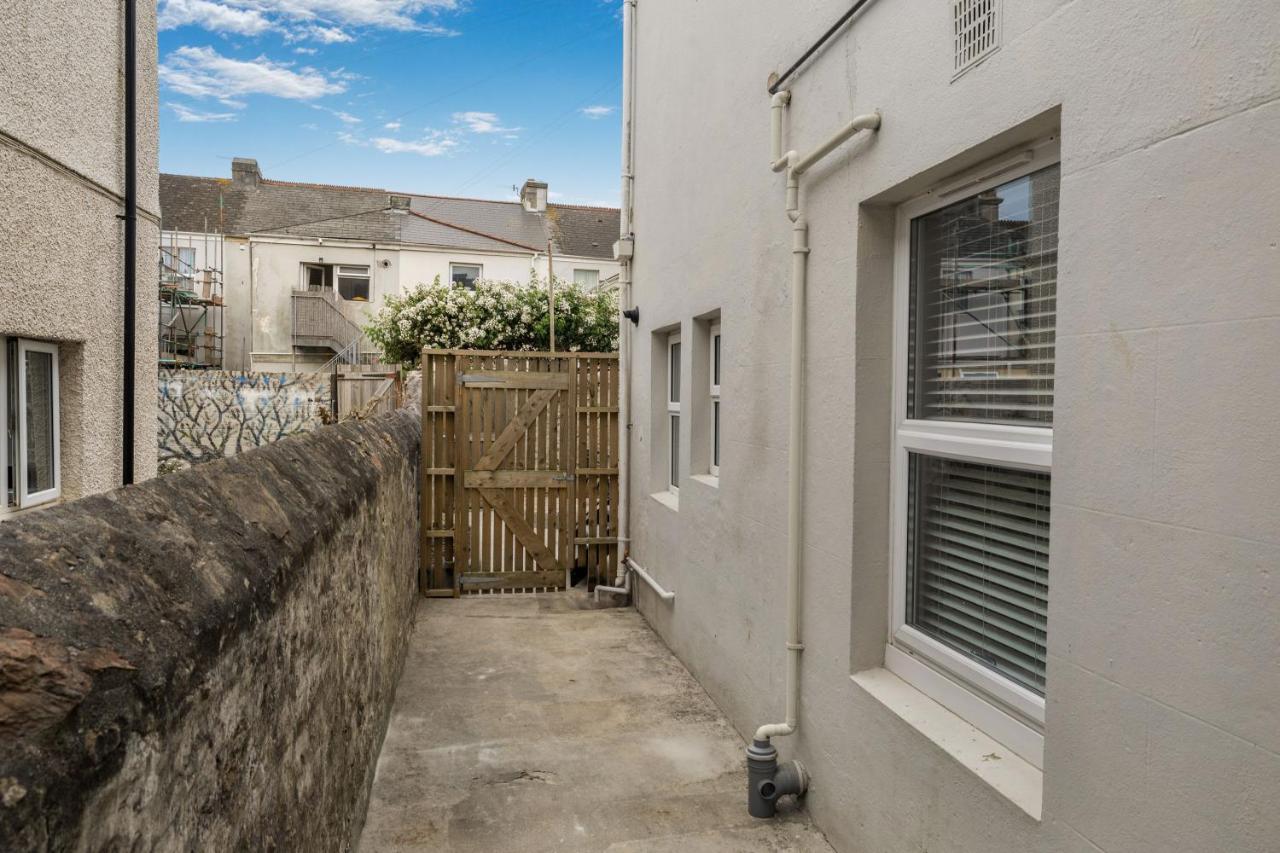 New Stunning - Sleeps 6 Plymouth