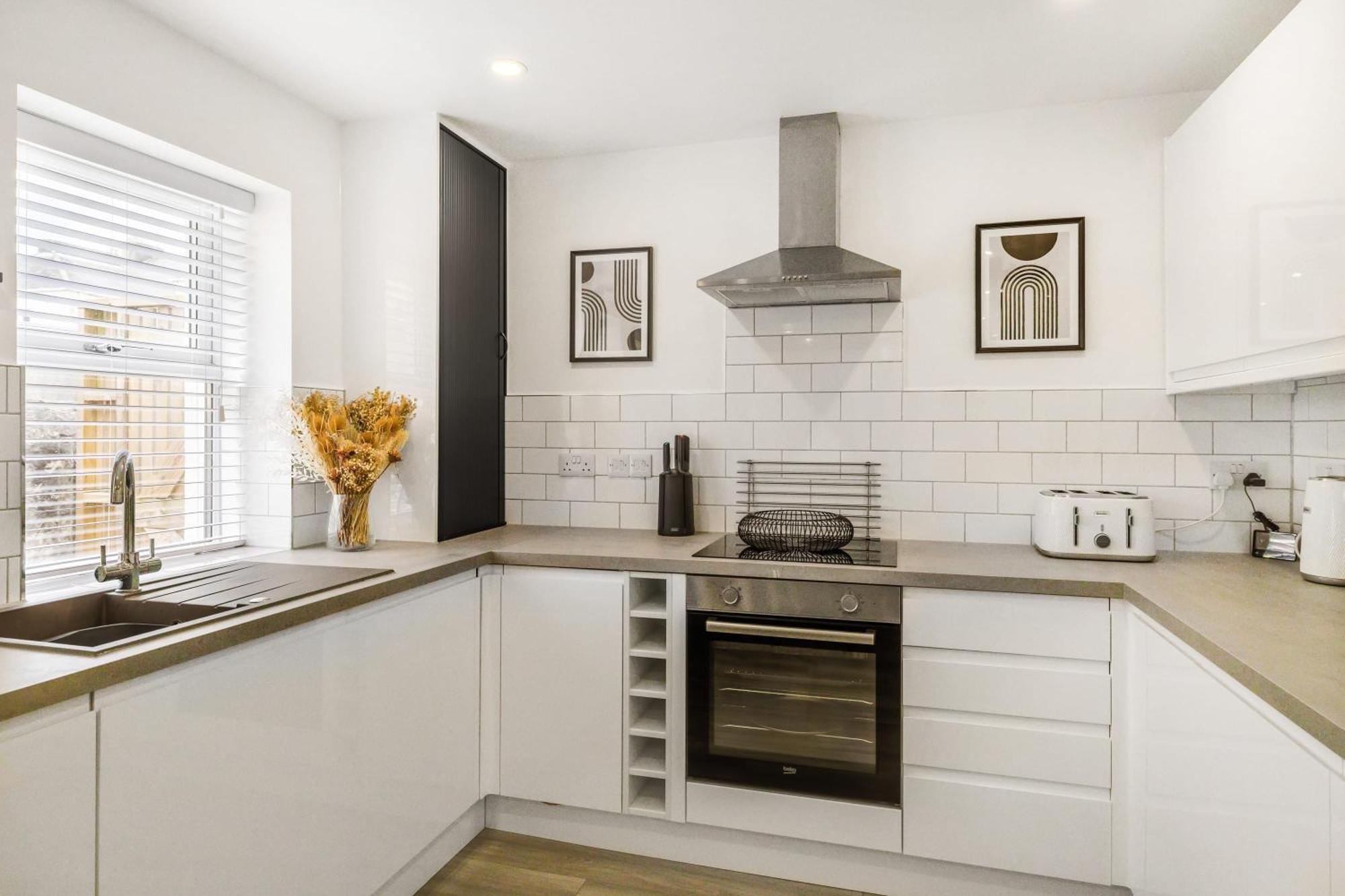 New Stunning - Sleeps 6